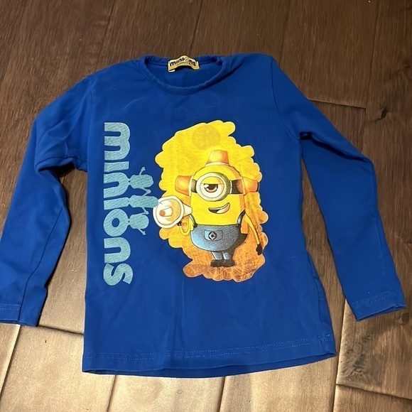 Size 5T bundle- old navy jeans and minion long sleeve shirt​​​ - Picture 5 of 6